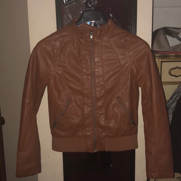 Leather jacket - Picture 6 of 8